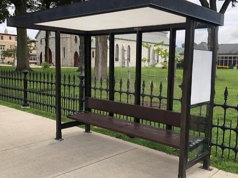 Transit shelters glazing with LEXAN